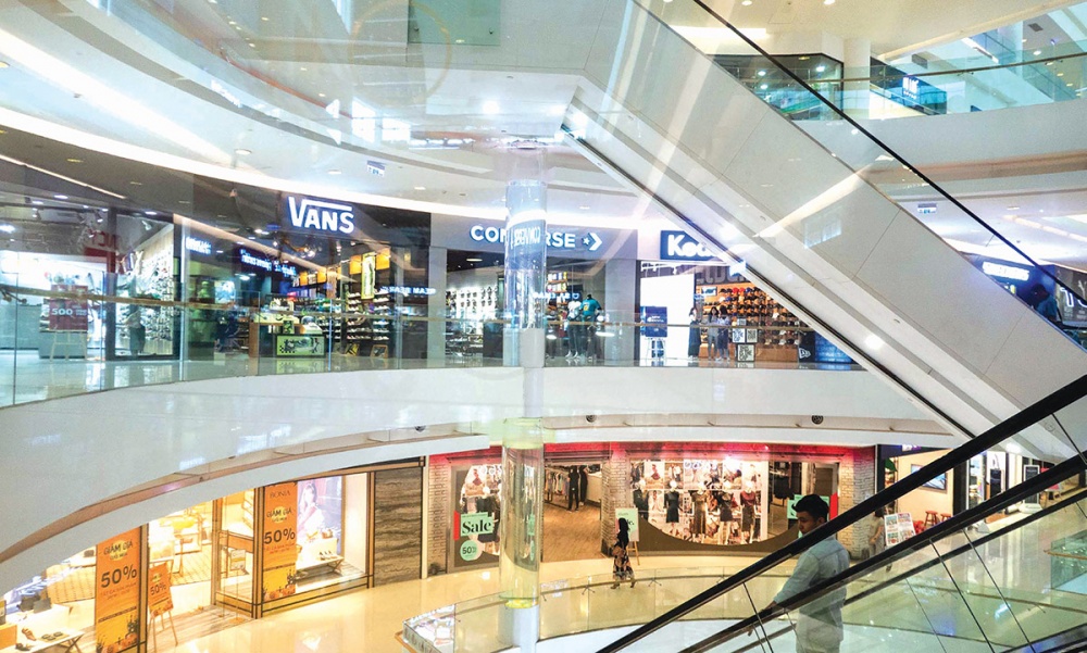 hau covid 19 thi truong ban le tp ho chi minh phuc hoi cham