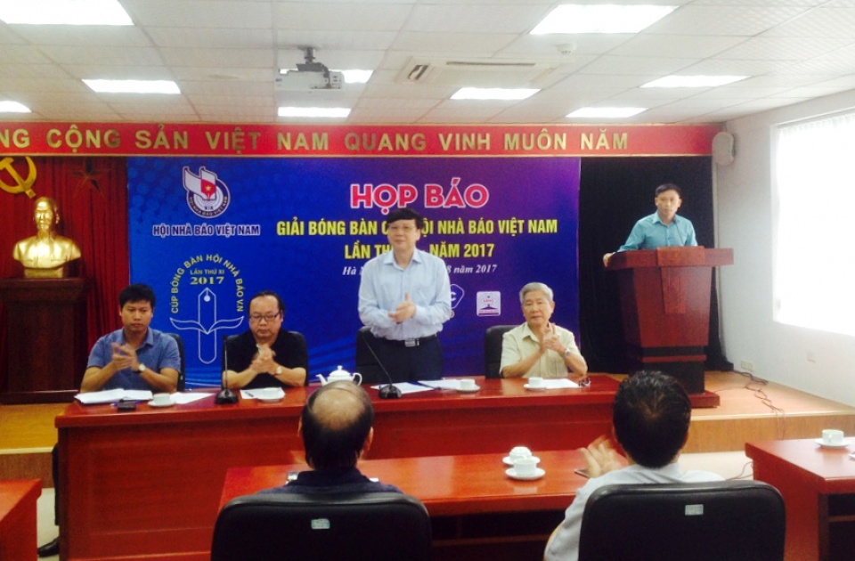 giai bong ban cup hoi nha bao viet nam lan thu xi