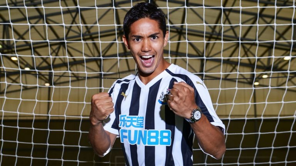 tien dao nhat ban chinh thuc gia nhap newcastle