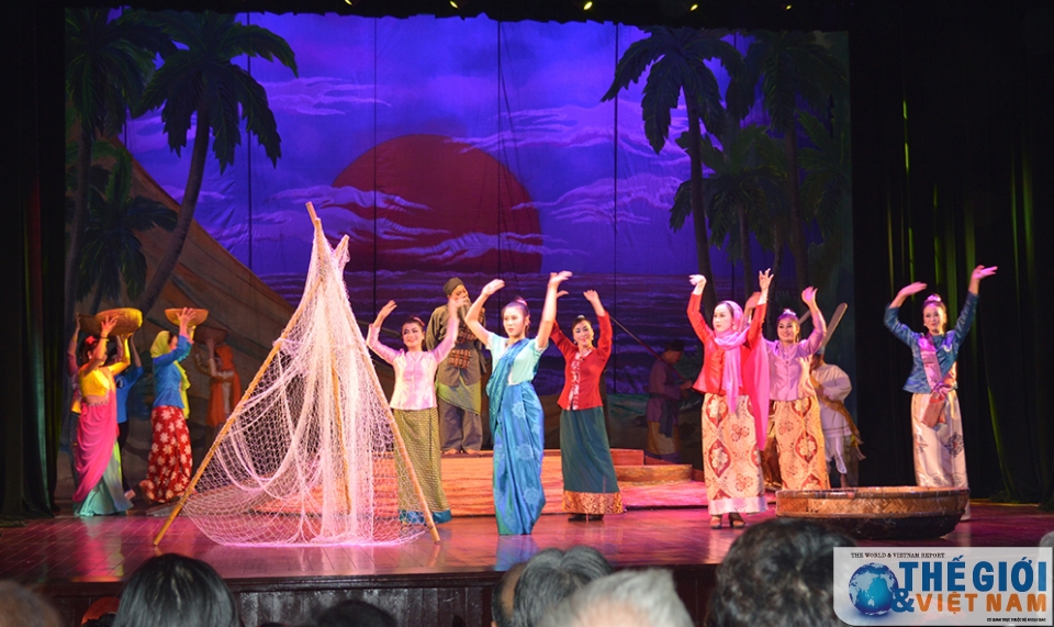 dem giao luu nghe thuat viet nam singapore dang nho