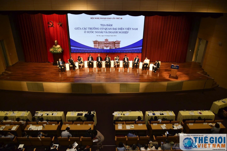 phien thao luan truc tiep giua cac truong cqdd viet nam o nuoc ngoai va doanh nghiep