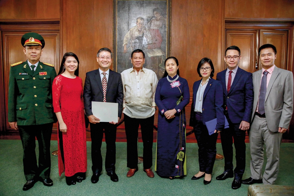 viet nam philippines thien chi va tin cay lan nhau