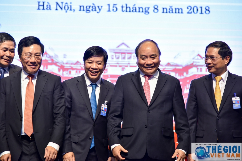 mot so hinh anh tai phien hop day manh phuong huong doi ngoai