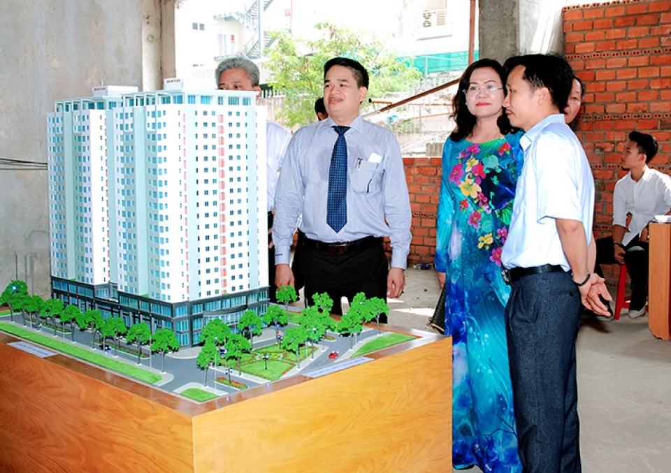 son an buoc tien cua doanh nghiep tre