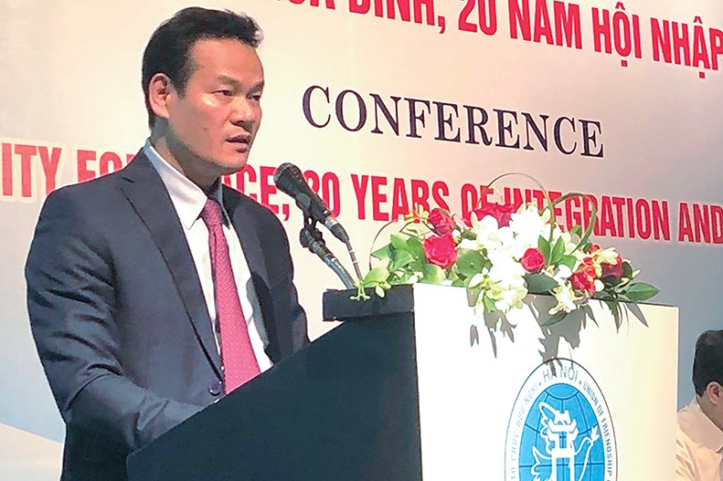 Ông Mai Phan Dũng tại hội thảo “Hà Nội - Thành phố vì hòa bình, 20 năm hội nhập và phát triển” vào tháng 7/2019. ngoai-giao-van-hoa-dong-gop-lien-tuc-cho-phat-trien-chung