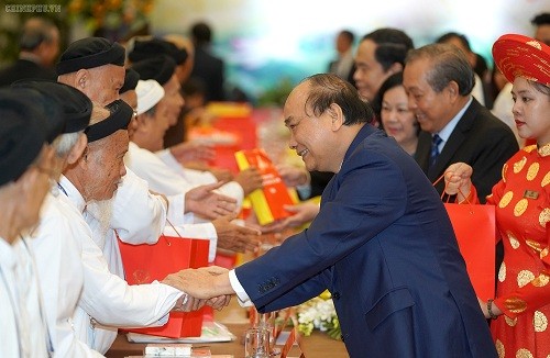 Thủ tướng: Tôn giáo ở Việt Nam thực sự là một nguồn lực quan trọng thu tuong ton giao o viet nam thuc su la mot nguon luc quan trong