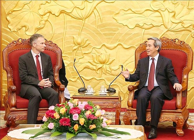 truong ban kinh te trung uong tiep tong giam doc ifc va chu tich google chau a thai binh duong