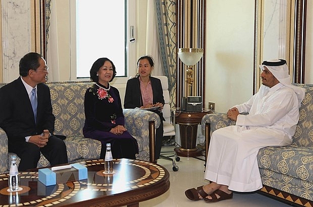 truong ban dan van trung uong truong thi mai tham lam viec tai qatar