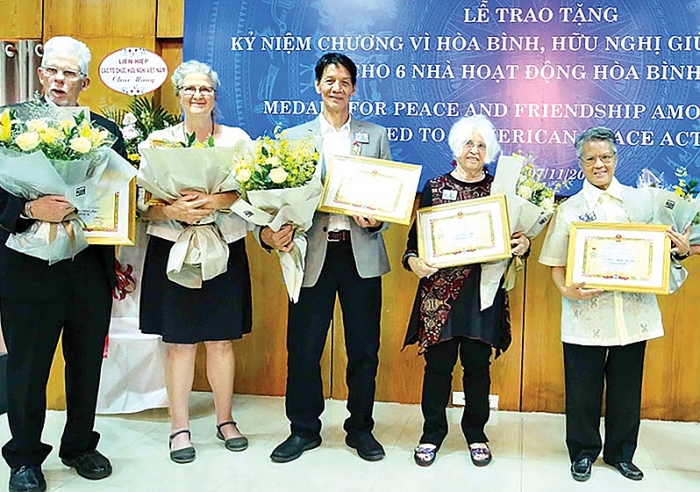 chuyen ve nhung chuyen gia phan chien