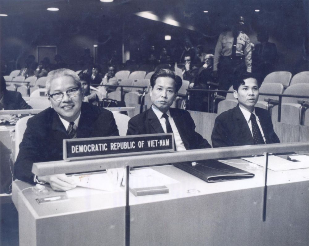 hoi uc 26 tan tam voi nganh ngoai giao