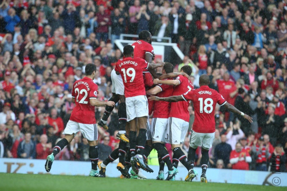 mourinho no vang troi sau chien thang bon sao