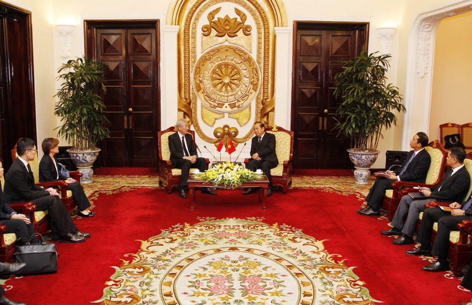 pho thu tuong thuong truc truong hoa binh tiep pho thu tuong singapore