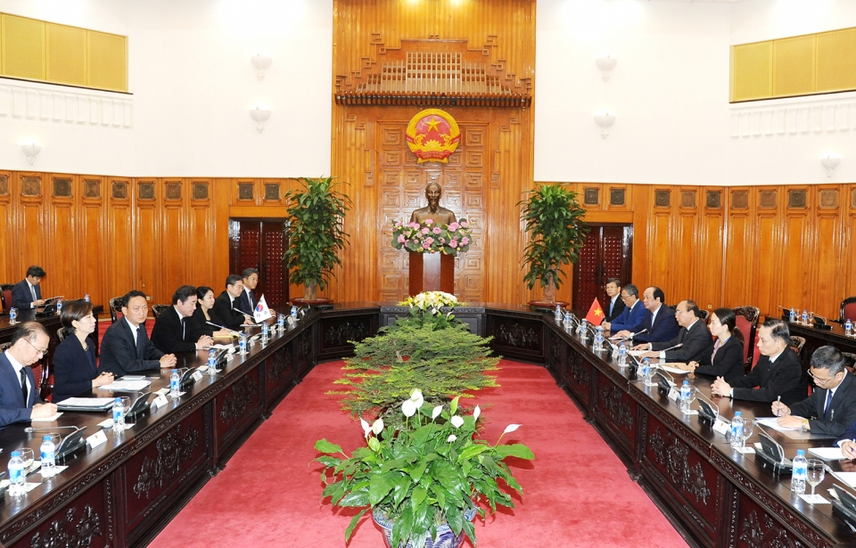 thu tuong chinh phu nguyen xuan phuc hoi kien thu tuong han quoc