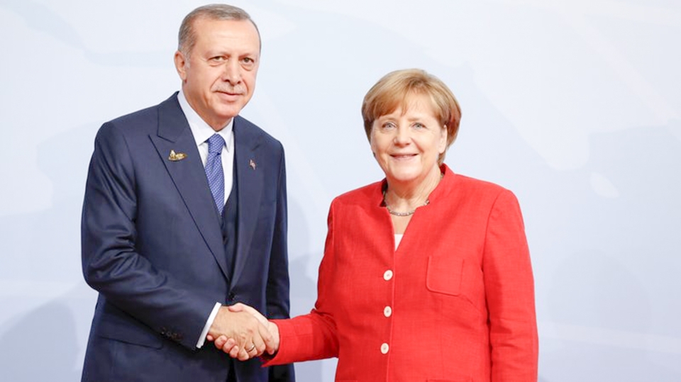 binh luan cua tgvn tho nhi ky duc cai dat lai quan he