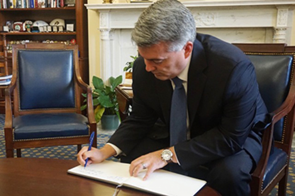 dai su quan viet nam tai hoa ky tiep tuc to chuc le vieng chu tich nuoc tran dai quang