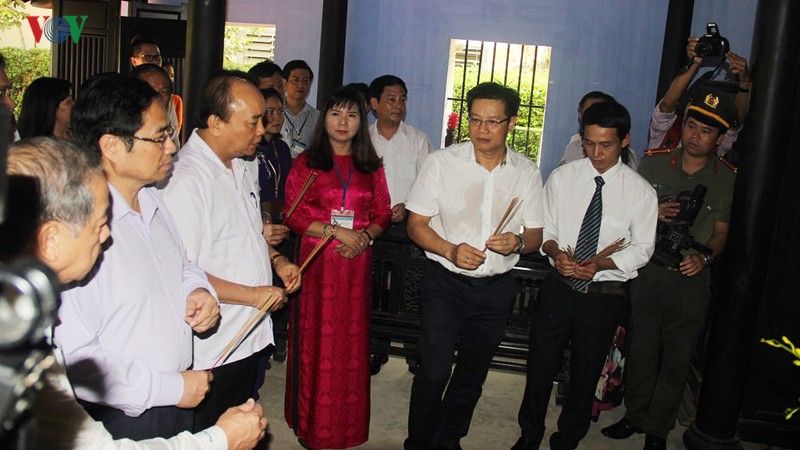 thu tuong nguyen xuan phuc tham nha luu niem chu tich ho chi minh tai hue