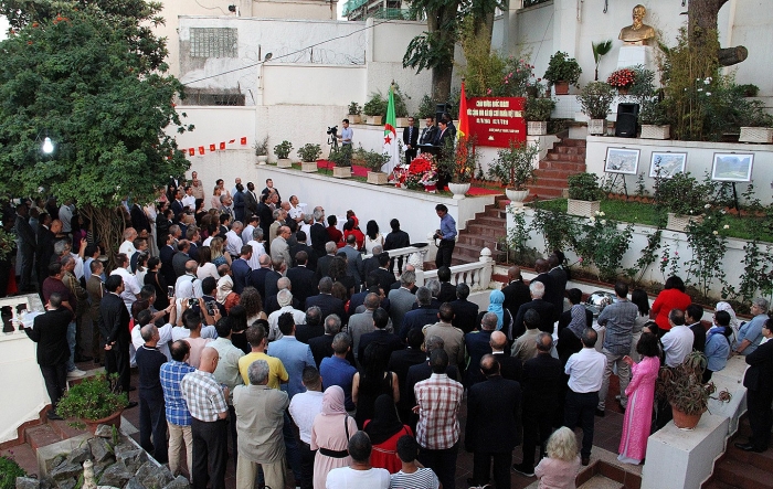 trang trong le ky niem 74 nam quoc khanh 29 tai algeria