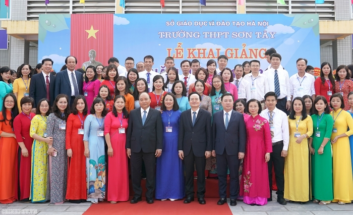 Thủ tướng dự Lễ khai giảng năm học mới tại trường THPT Sơn Tây thu tuong du le khai giang nam hoc moi tai truong thpt son tay