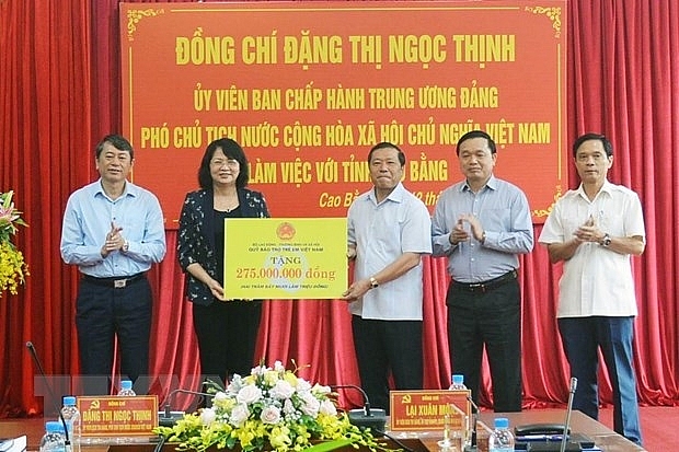 Phó Chủ tịch nước đến thăm và làm việc tại tỉnh Cao Bằng pho chu tich nuoc den tham va lam viec tai tinh cao bang