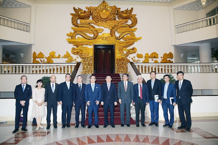 pho thu tuong vuong dinh hue tiep thong doc tinh aichi nhat ban