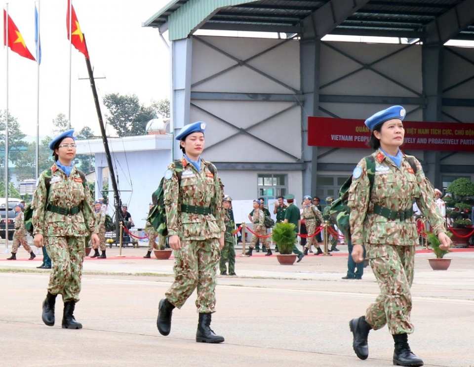 nhung bong hong viet nam tham gia luc luong gin giu hoa binh lhq