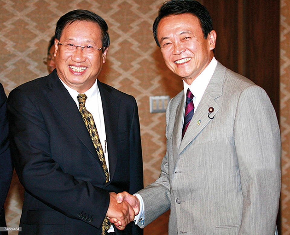 pho thu tuong nhat ban taro aso no luc de quan he hop tac nhat viet ngay cang sau sac