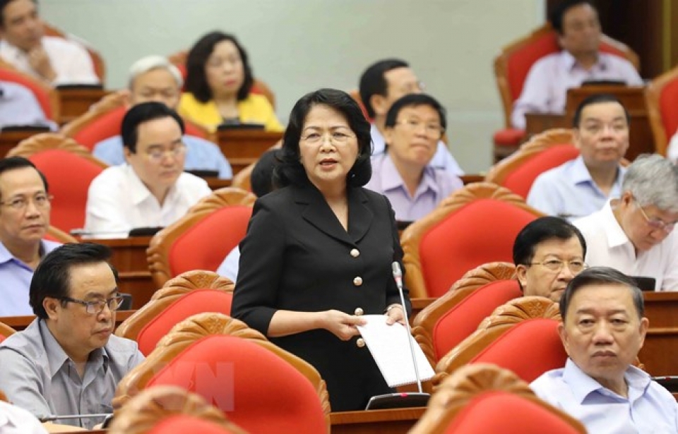 hoi nghi trung uong 8 giam nhieu loai toi pham nhung toi pham tham nhung van tang