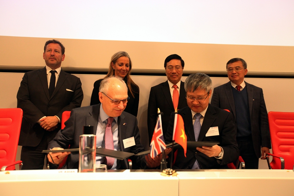 viet nam luon rong cua chao don cac nha dau tu anh