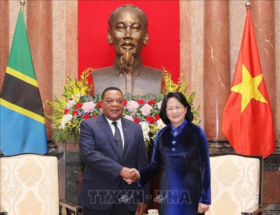 quyen chu tich nuoc dang thi ngoc thinh viet nam coi trong quan he voi tanzania
