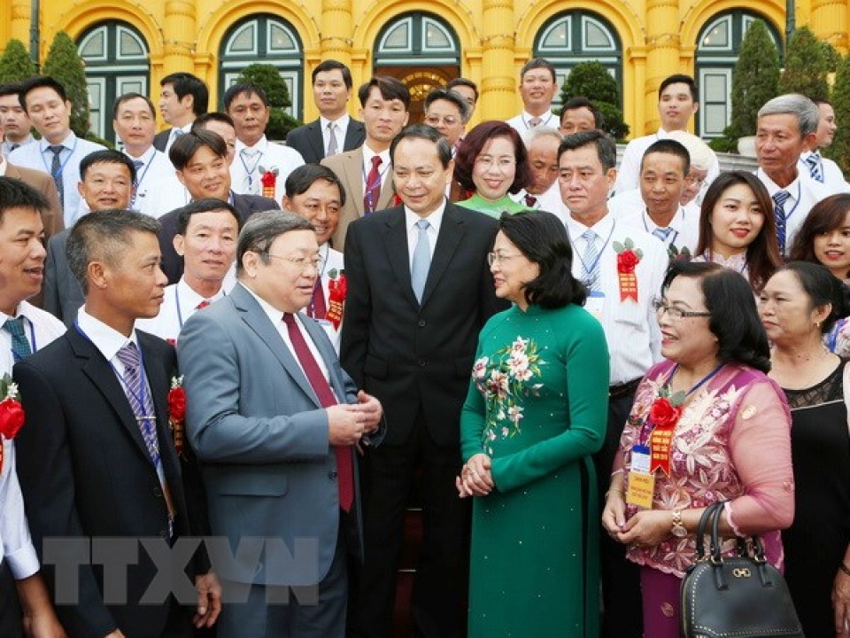 quyen chu tich nuoc gap mat dai bieu nong dan viet nam xuat sac