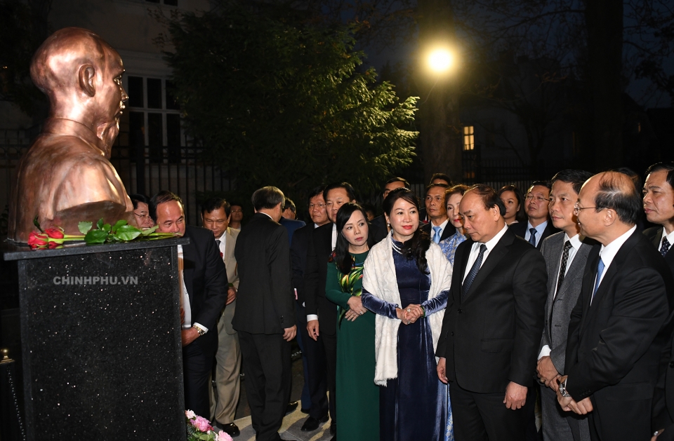 Thủ tướng Nguyễn Xuân Phúc hội kiến Chủ tịch Quốc hội, chào xã giao Tổng thống Áo thu tuong nguyen xuan phuc hoi kien chu tich quoc hoi chao xa giao tong thong ao