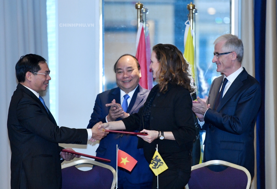 thu tuong nguyen xuan phuc tiep mot so bo truong chu tich vung cua bi