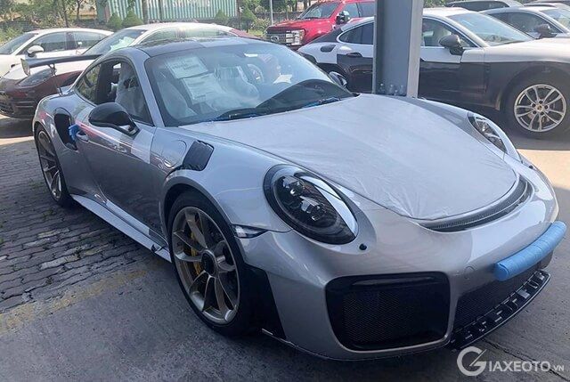 Bảng giá xe ô tô Porsche mới nhất tại Việt Nam tháng 10/2020 Bảng giá xe ô tô Porsche mới nhất tại Việt Nam tháng 10/2020