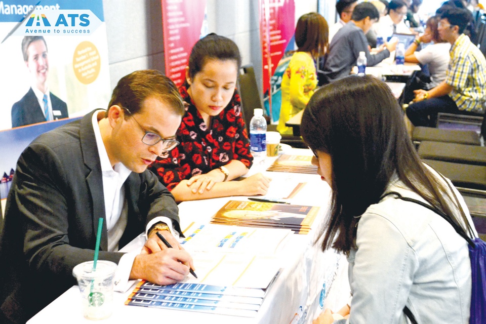 mot viet nam dang chuyen minh