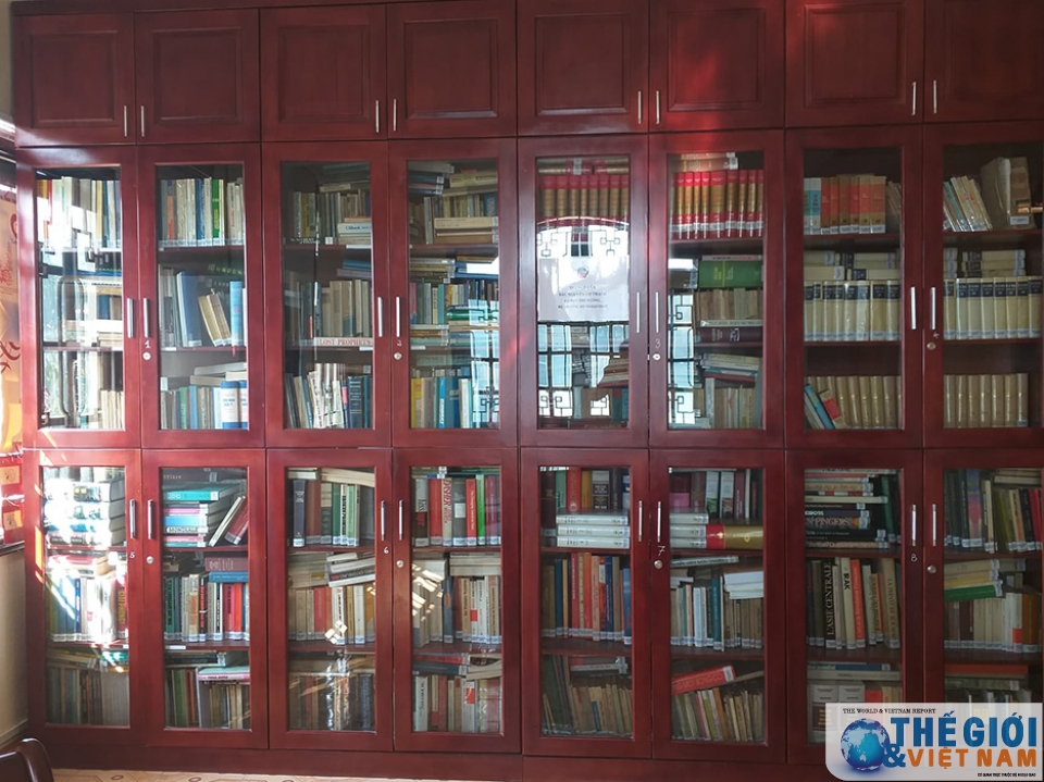 cau chuyen ve mot tu sach cua co bo truong ngoai giao nguyen co thach