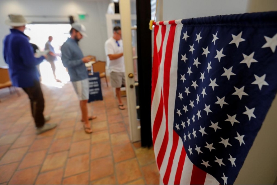 bau cu giua nhiem ky tai my 2018 cuoc sat hach chinh tri cua donald trump