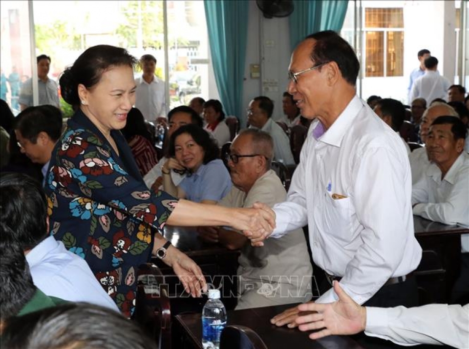 Chủ tịch Quốc hội tiếp xúc cử tri ở quận Cái Răng, Cần Thơ chu tich quoc hoi tiep xuc cu tri o quan cai rang can tho