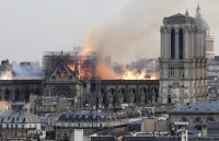 video hiem quan doi nga ban dan phao chong tang vao gieng dau siberiade dap hoa hoan