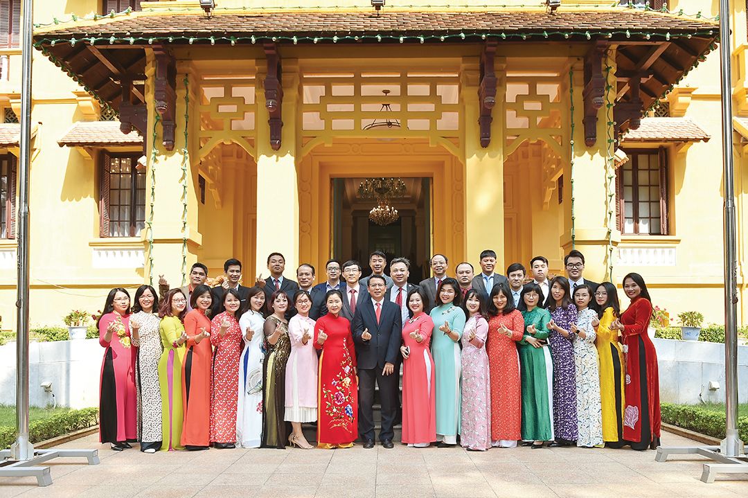 bao the gioi viet nam 30 nam khong ngung cong hien