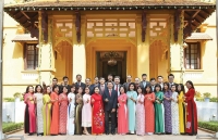 nguoi dua tin nguoi ban trung thanh va nguoi thay cua cac nha ngoai giao