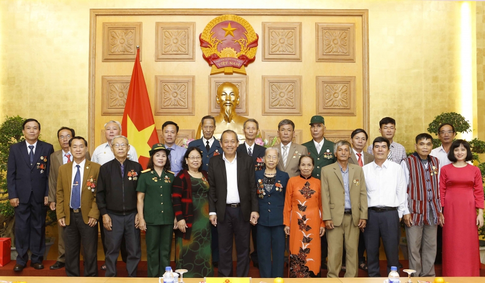 pho thu tuong truong hoa binh tiep doan nguoi co cong tinh quang tri