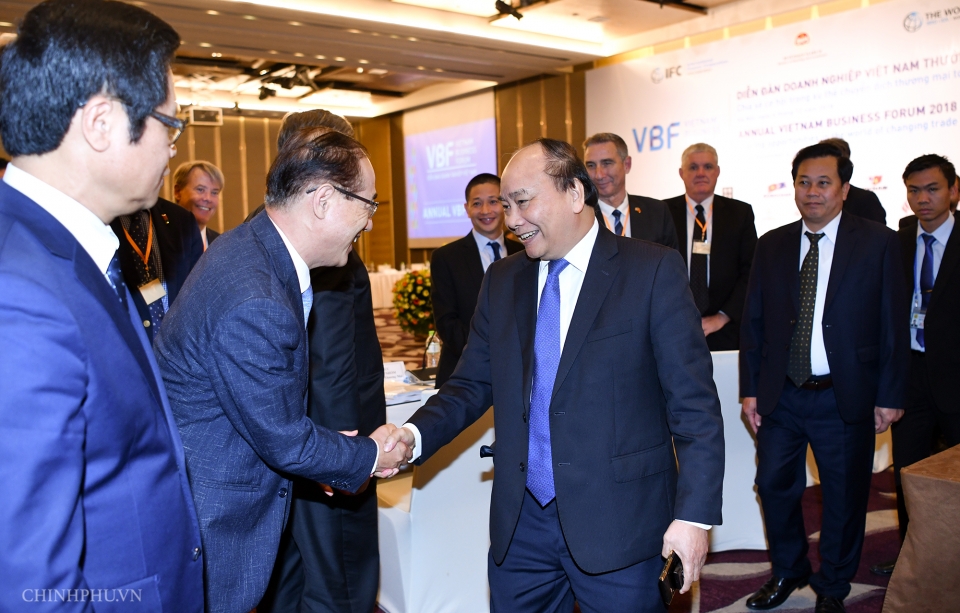 Thủ tướng Nguyễn Xuân Phúc: Phải đưa vấn đề của DN lên trang đầu sổ tay điều hành của lãnh đạo thu tuong nguyen xuan phuc phai dua van de cua dn len trang dau so tay dieu hanh cua lanh dao