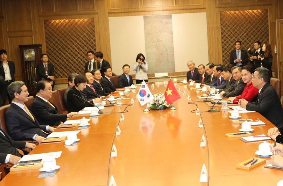 chu tich quoc hoi han quoc hoi dam voi chu tich quoc hoi nguyen thi kim ngan