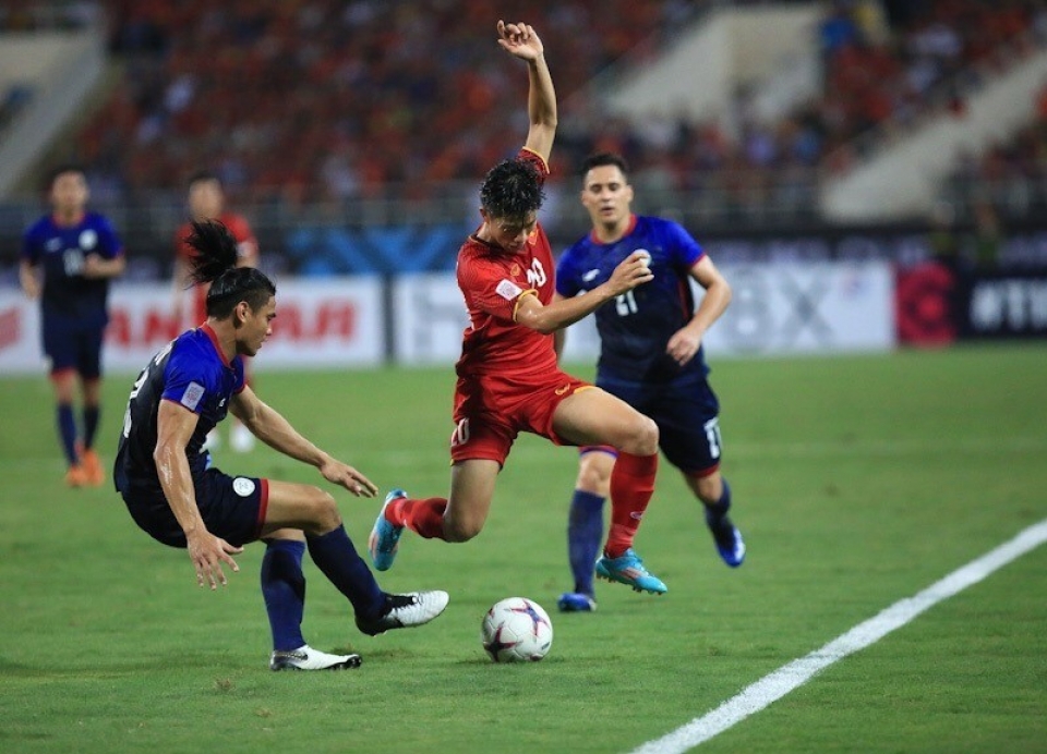 tuyen viet nam hien ngang tien vao chung ket aff cup 2018