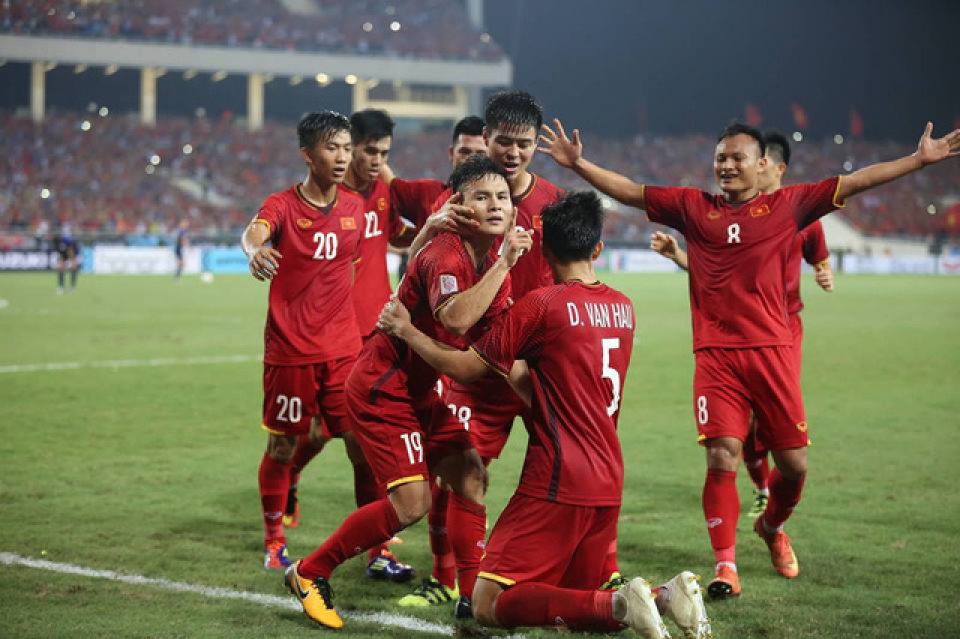 tuyen viet nam hien ngang tien vao chung ket aff cup 2018