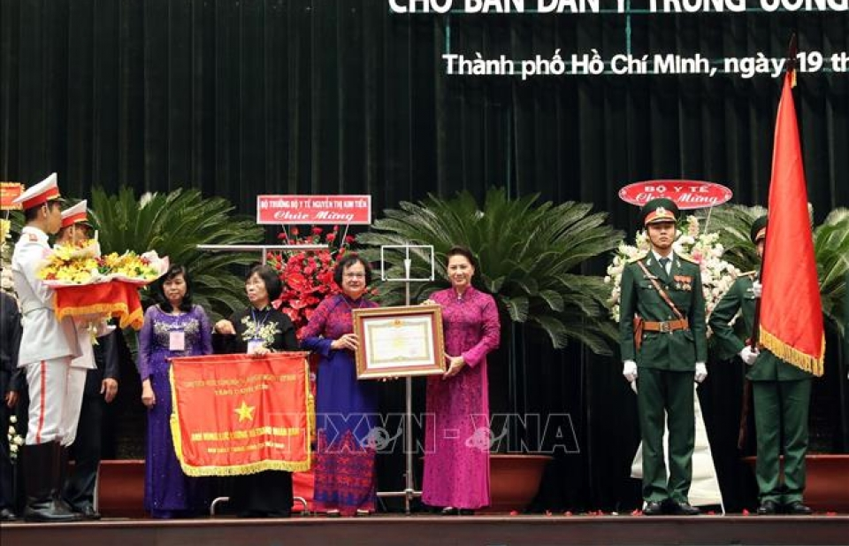 Chủ tịch Quốc hội dự Lễ đón nhận danh hiệu Anh hùng của Ban Dân Y Trung ương cục miền Nam