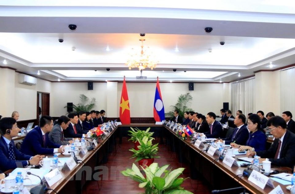 viet lao chi nghia chi tinh