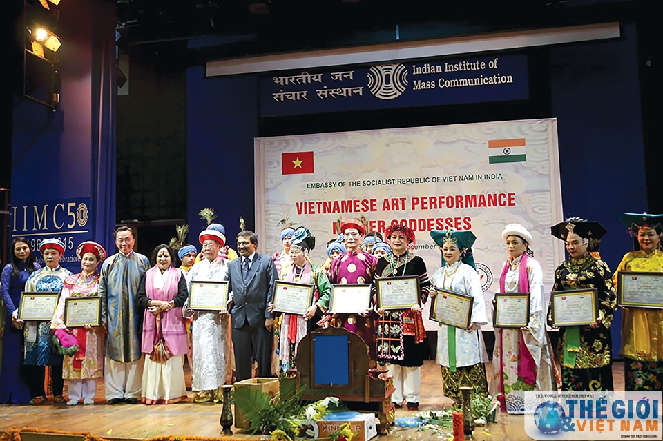 an tuong tu giao luu truyen thong