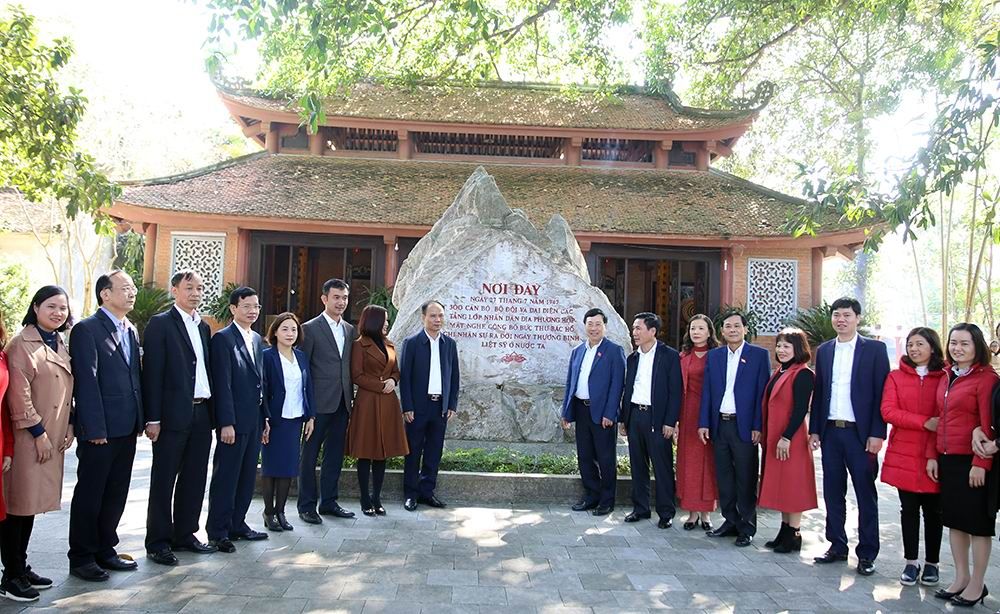 pho thu tuong pham binh minh tiep xuc cu tri huyen dai tu thai nguyen