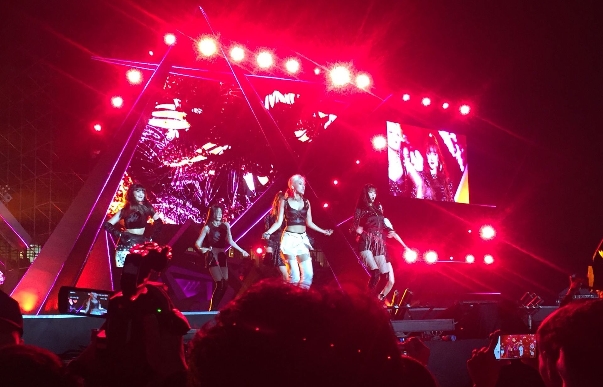 Góc tối từ trào lưu hâm mộ Kpop